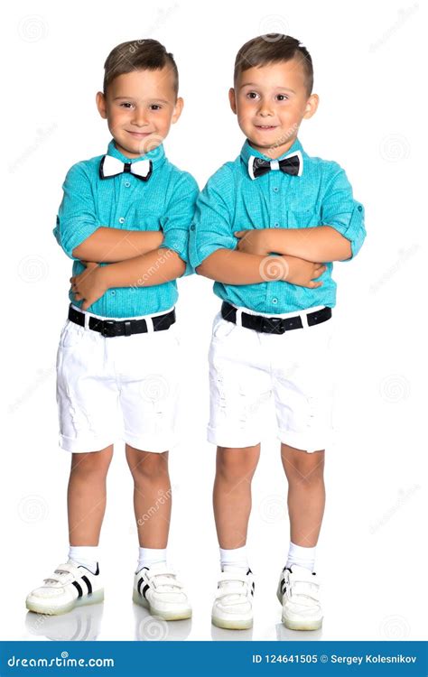Dois Pequeno Em Cima