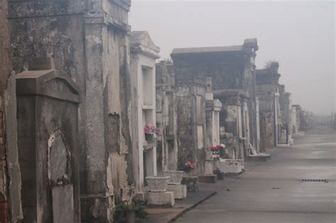 Top 10 Haunted Cemeteries Around the World