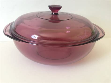 Pyrex Cranberry Glass Two Quart Two Litre Casserole Dish With Lid