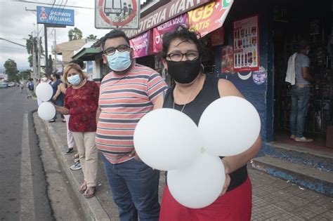 Fotos Salvadoreños despiden al padre Flavián Mucci Diario El Salvador