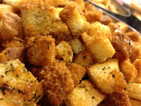 Sundried Tomato Parmesan Garlic Croutons | Olive Oil Marketplace