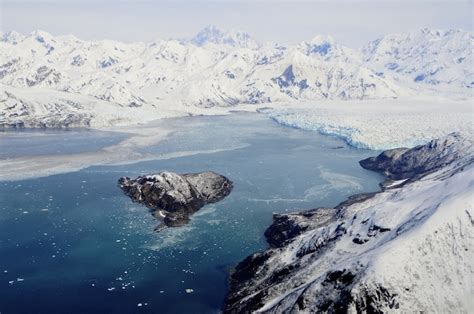 Overview of Hubbard Glacier | glacierresearch.org