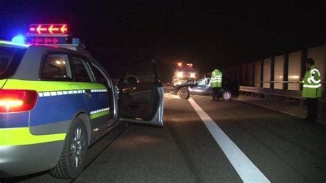 Bissendorf Pkw F Hrt Ungebremst Auf Lkw Auf Noz