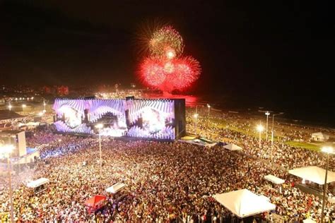 De R Veillon A Virada Salvador Completa Uma D Cada Promovendo O Maior