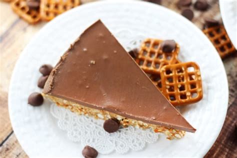 No Bake Chocolate Peanut Butter Pretzel Bars Recipe Food Fanatic