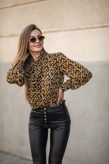 Free Photo Seductive Twins In Shine And Glamorous Lingerie Posing With Crossed Hands