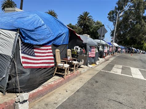 Inside Veterans Row: Homeless Vets Outside Los Angeles's Veterans ...