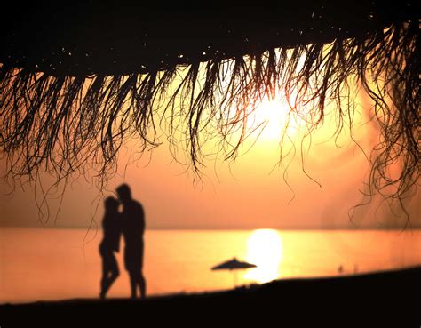 Cute Couple in Sunset Wallpapers on WallpaperDog