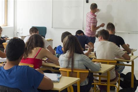 Sex Education French Schools Under Pressure From Conservative And Far