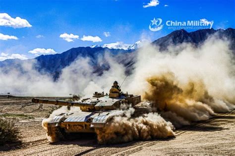 Wallpaper China Tank Mountains Propaganda 2000x1333 Sh1706