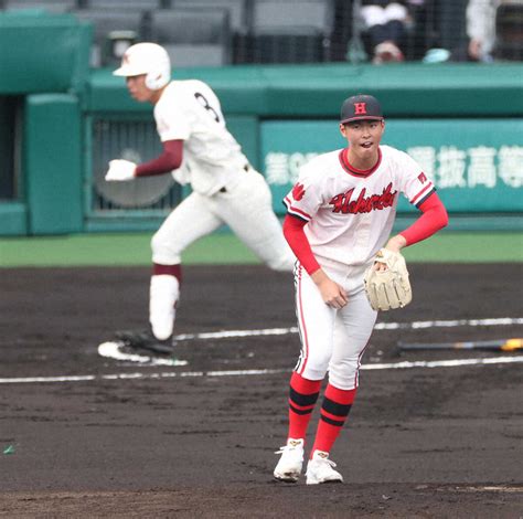 ＜第95回選抜高校野球 第1日 北陸・高知＞初回2死、高知・高塚を三振に仕留める北陸・友広（撮影・平嶋 理子） ― スポニチ Sponichi