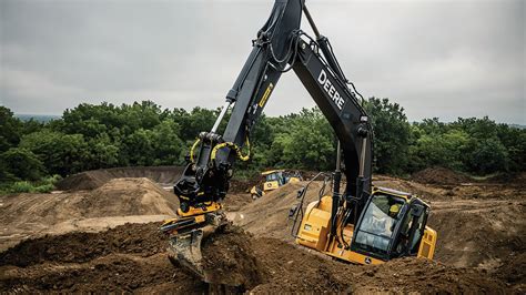 Excavators and Attachments | John Deere CA