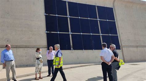 Sunnerbox It La Matriz De Paneles Fotovoltaicos Que Quiere Convertir