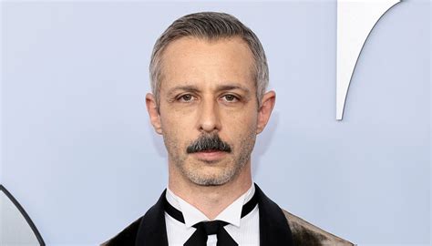 Jeremy Strong Says Its Valid To Criticize Straight Actors For Playing Gay Roles Jeremy