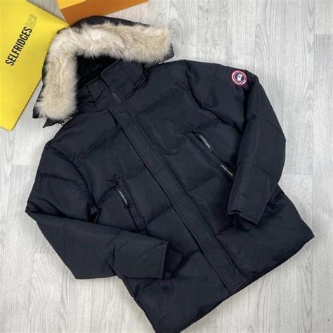 Canada goose coat £175🤑 1/2 day tracked delivery pm... - Depop