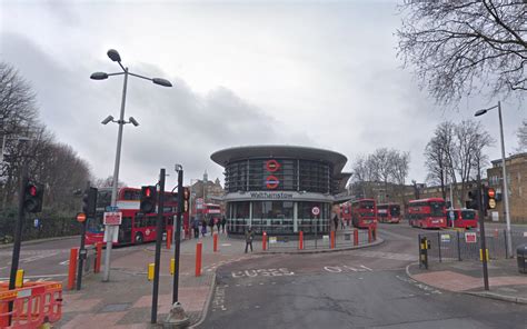 Walthamstow Bus Station Fight Six Teenage Girls Arrested After