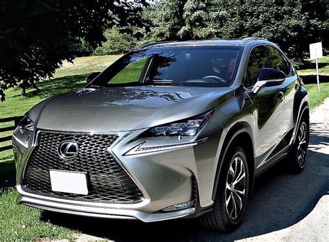 Замена автостекол Лексус Санкт-Петербург: купить стекло Lexus спб