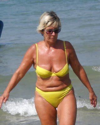 Sexy Granny In Bikini Porn Pictures Xxx Photos Sex Images Pictoa