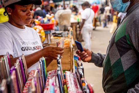 Nigeria Naira NGN USD Plunges To Record Falls For Ninth Year Bloomberg