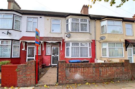 Woolmer Road Edmonton N Bed Terraced House