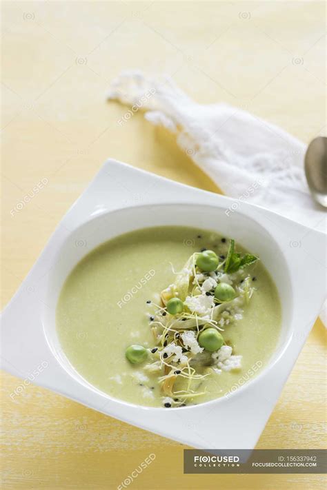 Cream of pea soup — plant, fresh - Stock Photo | #156337942