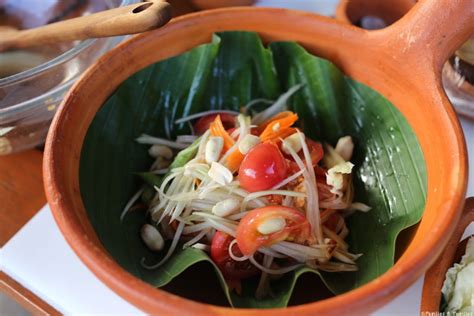 Salade De Papaye Verte Et Carottes Aux Crevettes Séchées