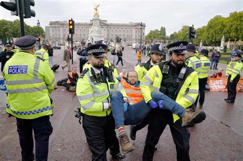 Just Stop Oil Protests Cost The Metropolitan Police £75m Evening Standard