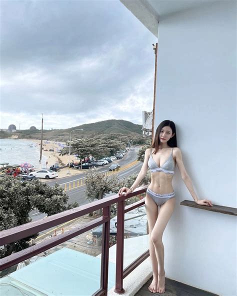 Chùm 299 ảnh gái xinh Trung Quốc mặc bikini sexy ấn tượng