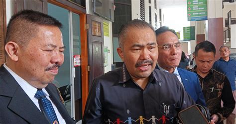 Orangtua Brigadir J Gugat Ferdy Sambo Hingga Presiden Rp7 5 Miliar Ini