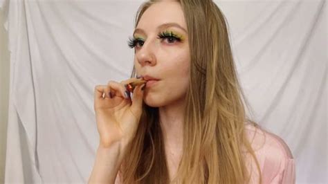 Fetish K2S Lucy Spanks Smoking Hot Blonde Phun Org Forum