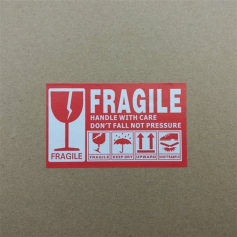 Fragile наклейка (50 фото)