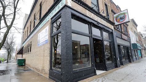 Local readers respond to Appleton obits with community support 8