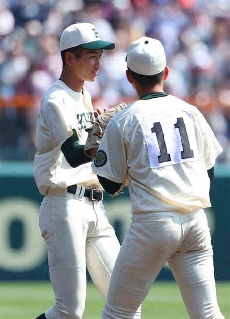 決勝 報徳学園vs山梨学院 第95回センバツ高校野球 写真特集243 毎日新聞