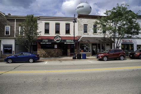 Pub and Grill shops and Cars in Mount Horeb, Wisconsin image - Free ...