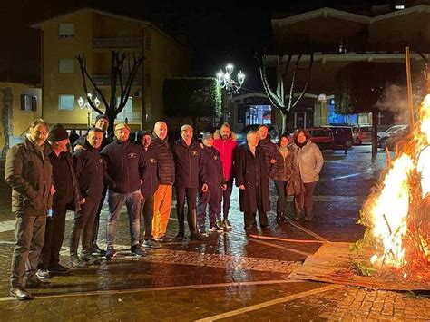 Lariano Ha Celebrato Il Faore Per Sant Antonio Abate Foto Castelli