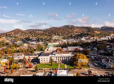 The Old Courthouse In Downtown Roseburg Oregon Stock Photo Alamy