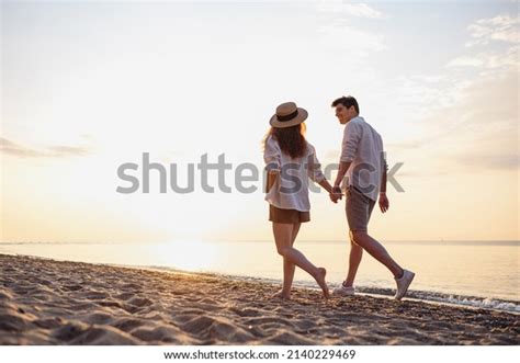 55,711 Couple Holding Hands On Beach Royalty-Free Photos and Stock ...