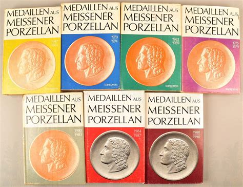 At Auction 7 Bände Medaillen aus Meissener Porzellan 1947 1990 7 books