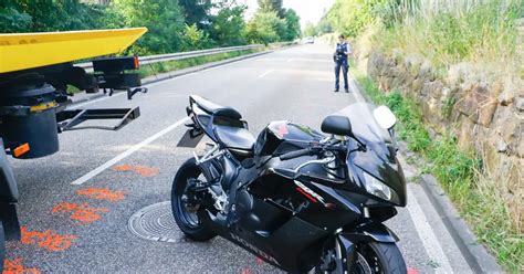 T Dlicher Unfall Bei Calmbach J Hriger Motorradfahrer Stirbt