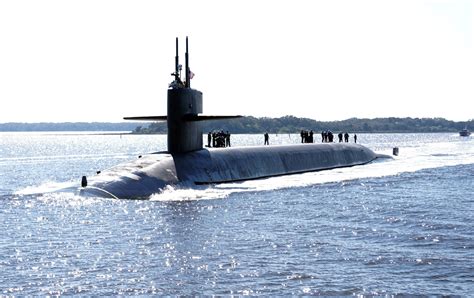 USS Rhode Island (SSBN 740) arrives in Faslane, Scotland > U.S. Naval ...