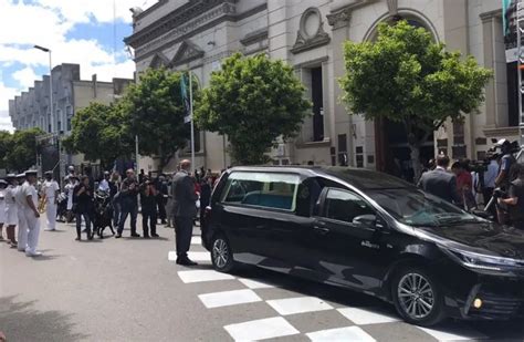 El Homenaje A Una Leyenda Los Restos De Fangio Ya Descansan En Su