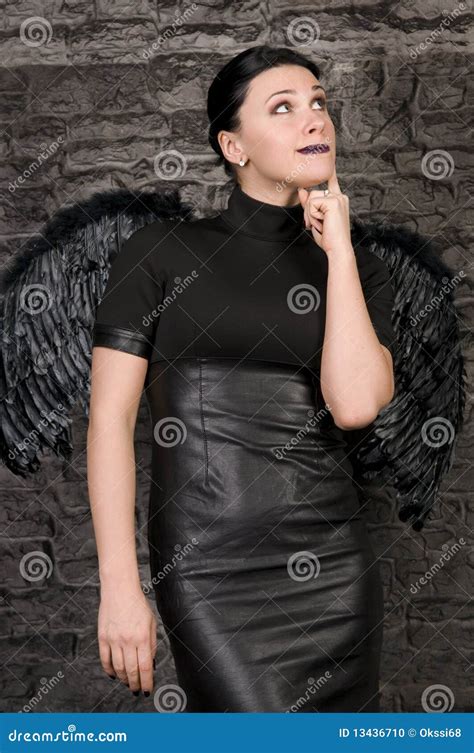 Zwarte Engel Stock Foto Image Of Lippen Brunette Wijfje