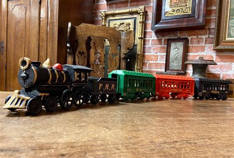 Vintage Cast Iron Train Set Vintage Pennsylvania Railroad 5 Etsy