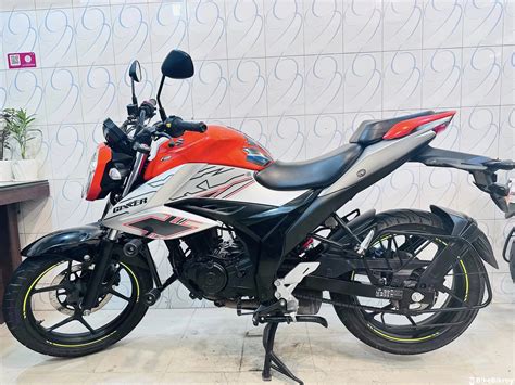 Suzuki Gixxer Fi Non Abs Orange Silver Coler Official