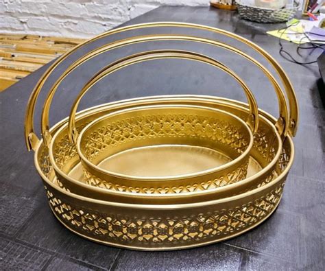 Oval Gold Iron Metal Hamper Basket Feature Easy To Carry Eco