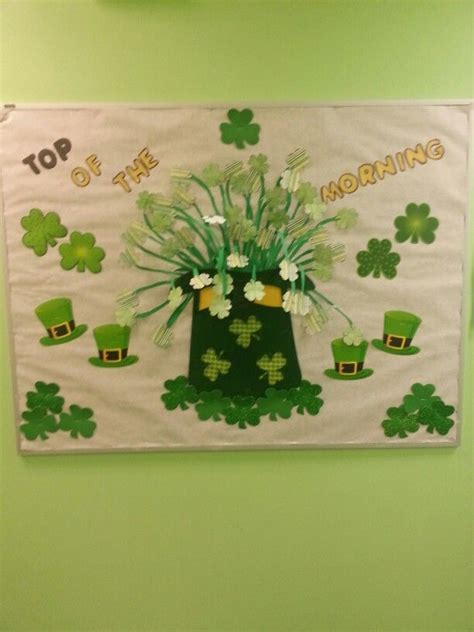 St. Patrick's day Bulletin board idea. | Bug activities, St patricks ...