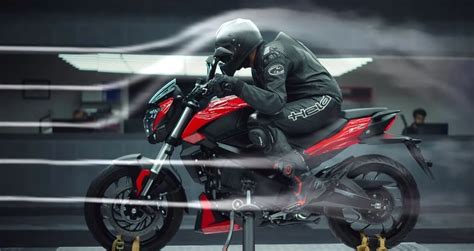 2019 Bajaj Dominar 400 red | IAMABIKER - Everything Motorcycle!