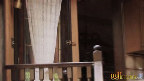 White Milf Straponfucked By A Black Lesbian