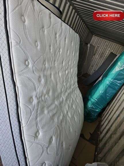 King memory foam mattress only - Rideau Auctions