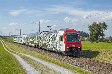 Re 450 "DPZ" of SBB between Wetzikon and Hinwil